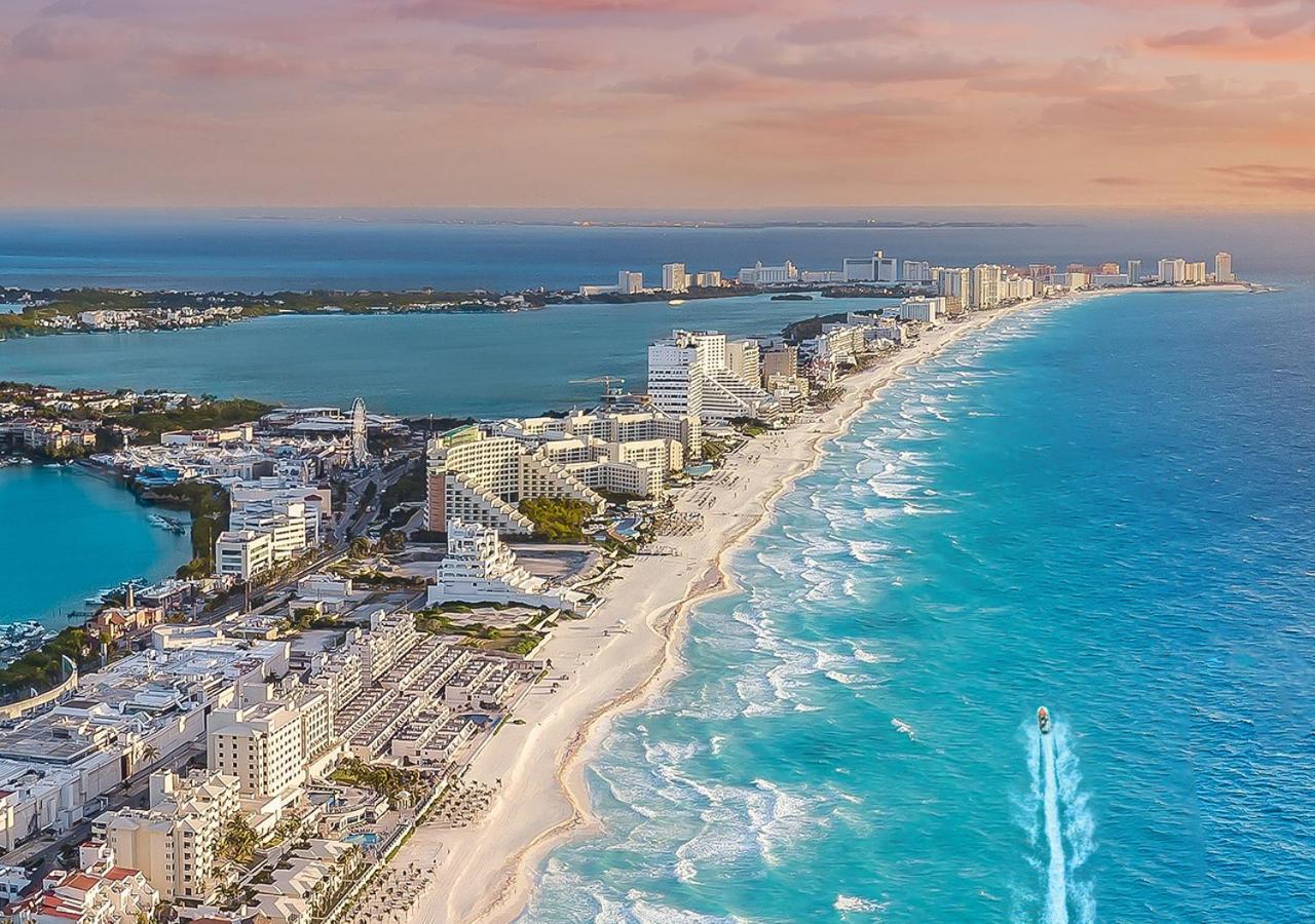 Villa Aurora Beautiful Beachfront Apartment Cancun Dış mekan fotoğraf